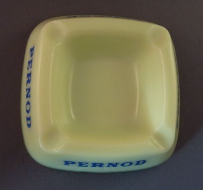Pernod custard uranium ashtray B
Marked Made in France, Opalex. Custard glass
Keywords: ash;barware;frenchdutchbelg;pressed