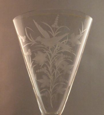 Engraved fan posy vase
Pheasant and leaves on the front
Keywords: blown;vase;sold;engraved