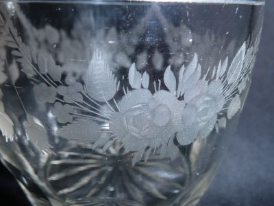 Engraved pickle jar
Swags of roses. Probably British
Keywords: sold;blown;table;engraved