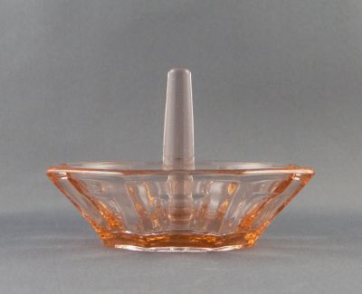 Walther dressing table set 4940- 
Ring stand 4 in.
Keywords: bathbed;german;sold