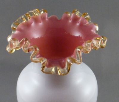 Opal glass vase, pink inner
Crimped and frilled rim
Keywords: blown;vase;sold