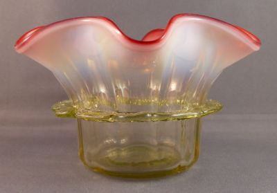 Opalescent pink rim preserve dish
Keywords: british;table;blown