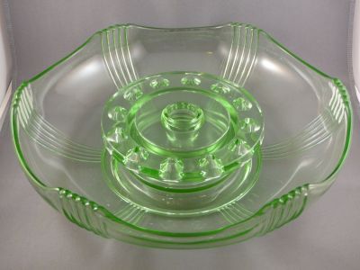 Inwald Poisson Volant
No poisson (No. 9830). Shown in the 1932 H. Markhbeinn catalogue as No. 9330
Keywords: czech;pressed;centrepiece;vase