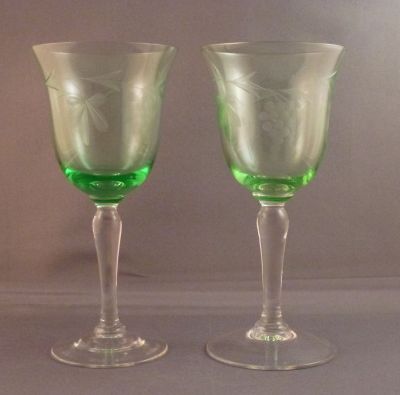 Grapevine engraved port glass
Uranium glass bowl
Keywords: barware;blown;engraved;sold