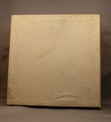 Chance Regency two-tier cakestand
Box
Keywords: british;table;sold;dessert