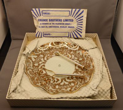 Chance Regency Gold two-tier cakestand
Packing
Keywords: british;table;sold;dessert