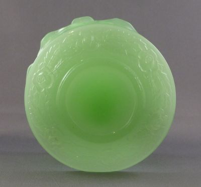 Reich jade 8777 grapefruit dish 1936
Note the roses round the underside of the rim
Keywords: czech;pressed;table;dessert