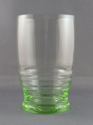 Ribbed base tumbler
Fine wrythern optic rib
Keywords: barware;blown