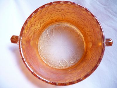 Sowerby ribbon and leaves sugar bowl
Same interior pattern as Sowerby Lea. Marigold
Keywords: british;sold;table;carnivale