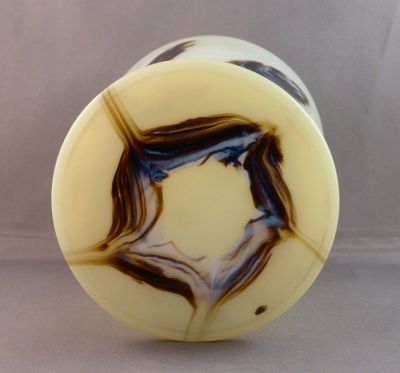 Rindskopf pulled feather vase
Base with iron residue
Keywords: blown;czech;vase