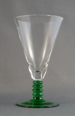 Ring stem cocktail glass
Moulded stem. Optic rib
Keywords: sold;barware