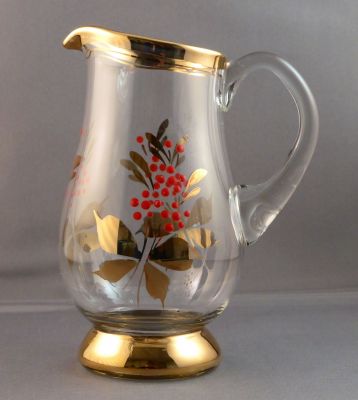 Romanian enamelled and gilded creamer/milk jug
1950s/60s?
Keywords: enamelgilt;sold;table