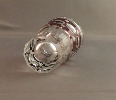 Ruby cut to clear shot glass
Polished base
Keywords: sold;cut;barware