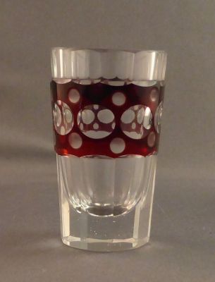 Ruby cut to clear shot glass
Continental. 6.5 x 3.5 cm
Keywords: sold;cut;barware