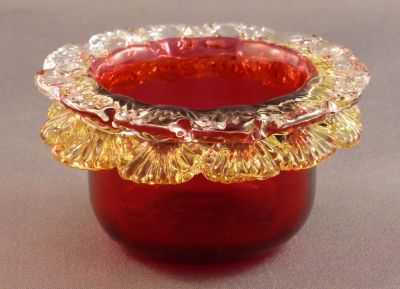 Ruby glass salt with uranium and clear rigaree
2.5 in max. diameter; 1.25 in tall
Keywords: british;blown;table