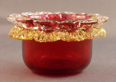 Ruby glass salt with uranium and clear rigaree
Optic ribbed
Keywords: british;blown;table