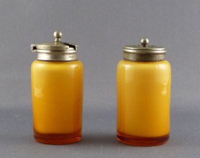 1920s amber over white mustard pot and shaker
Small
Keywords: table;sold