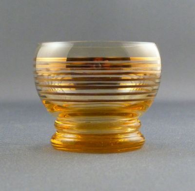Amber uranium schnapps glass
Gilded. Czech?
Keywords: barware;blown;czech;enamelgilt