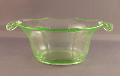 Scroll handle dessert dish
Ground and polished base rim
Keywords: pressed;table