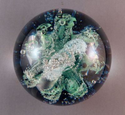 Selkirk Spring Breeze
1992
Keywords: british;paperweight