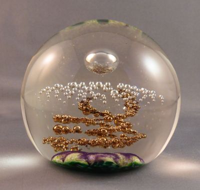 Selkirk unamed
Side 
Keywords: british;paperweight