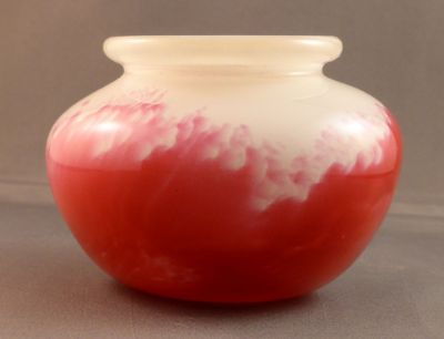 Selkirk posy vase
Marked, labelled and dated 1992
Keywords: blown;vase