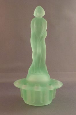 September Morn
Czech?
Keywords: figure;czech;pressed;centrepiece;vase