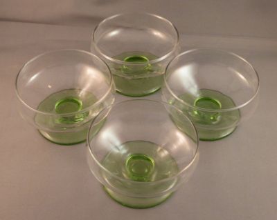 Optic rib green uranium foot dessert dish
Top view
Keywords: blown;table;sold