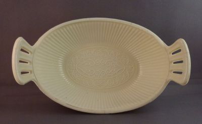 Sowerby 1376 Queen's Ivory dish
Custard glass
Keywords: british;pressed;table