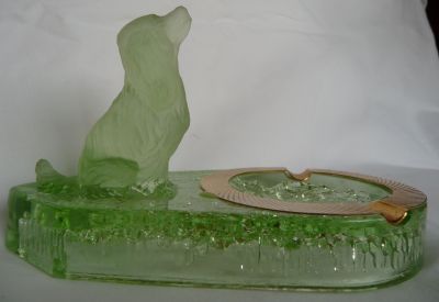 Spaniel ashtray
Czech? 1960/70s
Keywords: sold;figure;ash;czech