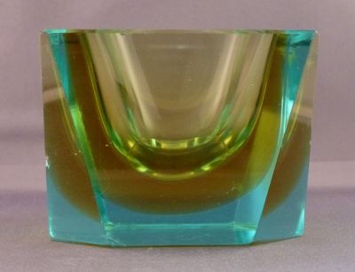 Murano sommerso aqua and amber square ashtray
Side
Keywords: ash;murano