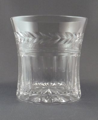 Stuart Arundel whisky tumbler
Lead crystal
Keywords: british;cut;barware