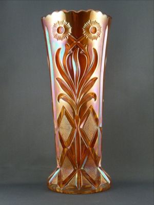 Brockwitz Sunflower and Diamond
Vase 75141. Marigold. Note the Brockwitz sunflowers have 36 petals
Keywords: german;vase;sold;carnival