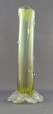 Opalescent thorn vase
Spill holder. Not Uranium. English
Keywords: british;vase;odd