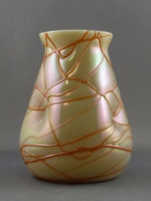Kralik veined iridescent vase
Ground and polished rim
Keywords: czech;blown;vase