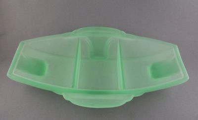 Bagley? three section serving dish 
Note the Bagley-like colour
Keywords: pressed;british;table