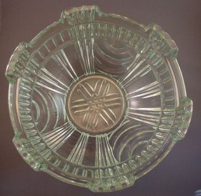 Pale green fruit bowl
Unknown
Keywords: table;dessert;sold