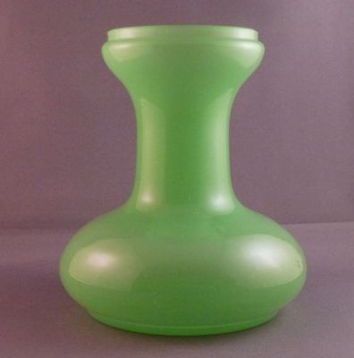 Tye hyacinth vase A, jade uranium glass
Base marked GP TYE
Keywords: vase;hyacinth;british;blown;mark