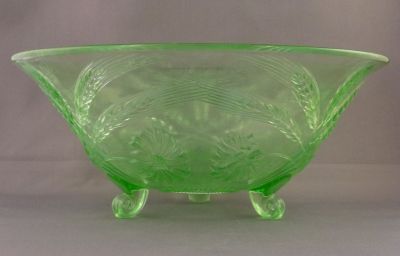 VEB Saschenglas Ottendorf Minden fruit bowl
No. 44151 in 1953 catalogue
Keywords: sold;table;dessert;german