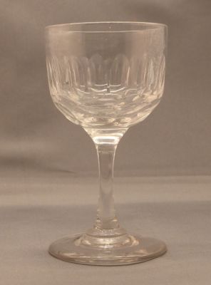 Cut sherry glass D
Oval cuts over oval cuts. Crizzled
Keywords: cut;sold;barware
