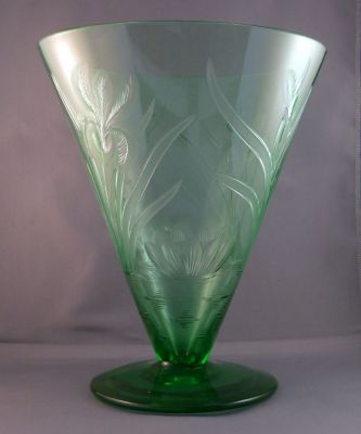 Walsh Walsh Water Lily, Iris and Bulrush vase
Waterlily Uranium glass
Keywords: blown;british;vase