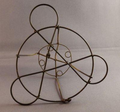 Walsh Walsh tulip and leaf crystal vase flower holder
Keywords: blown;vase