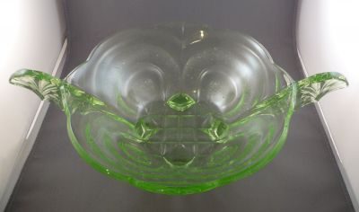 Walther Essex fruit bowl
Keywords: german;pressed;table;dessert