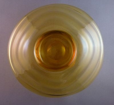 Webb Wavy Sunshine Amber mushroom posy
Keywords: blown;british;vase