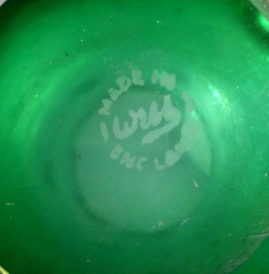 Webb Evergreen Bullseye bowl
Mark
Keywords: british;blown;vase;sold;mark
