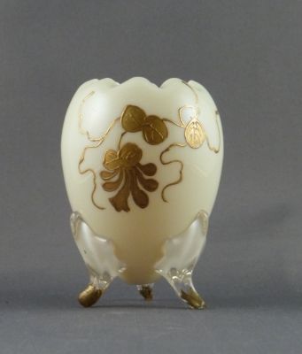 Webb custard glass rose bowl A, gilded
"Restored feet"! Should be clear. Version with Webb frill foot seen
Keywords: blown;british;enamelgilt;vase