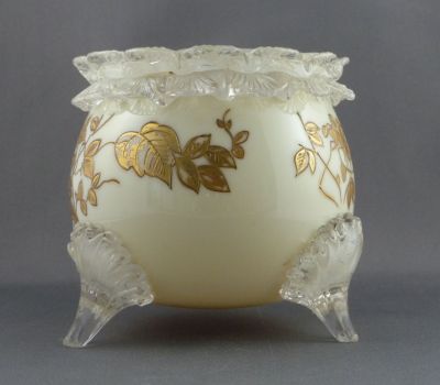 Webb? custard glass rose bowl B, gilded
Back
Keywords: blown;british;enamelgilt;vase